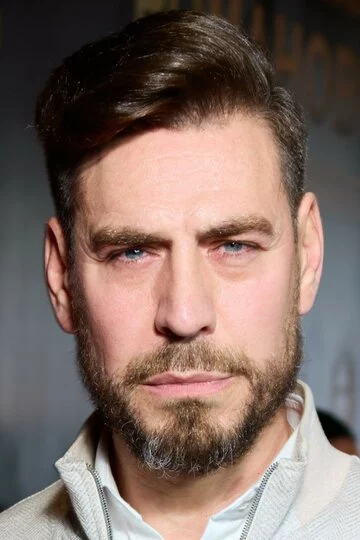 Дмитрий Дюжев